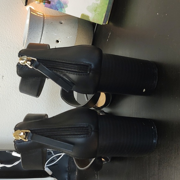 Qupid Dorcus triple band wooden chunky high heel - Picture 3 of 5